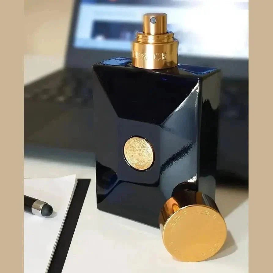 Perfume Versace Dylan Blue 100ml EDT Original Masculino Aromático, Fougére - Jm Grife - Perfume Versace Dylan Blue 100ml EDT Original Masculino Aromático, Fougére - - Jm Grife - 100 mL, arom, ca657jh7fd-100 mL, dylan, issues, Jm Grife, original, perfume, tico - Jm Grife