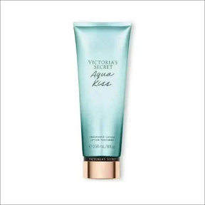 Creme Hidratante Corporal Victoria's Secret 236ml - Diversas Fragrâncias, Hidratação e Perfume Duradouros - Jm Grife - Creme Hidratante Corporal Victoria's Secret 236ml - Diversas Fragrâncias, Hidratação e Perfume Duradouros - - Jm Grife - corporal, creme, hidratante, issues, Jm Grife, Pear-Glacé, secret, victoria - Jm Grife