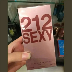 Perfume Pink 212 Sexy Carolina Herrera com fragrância oriental floral - Jm Grife - Perfume Pink 212 Sexy Carolina Herrera com fragrância oriental floral - - Jm Grife - 100 mL, 30 mL, 60 mL, aura, carolina, extremamente, feminina, feminino, herrera, issues, Jm Grife, mais, misteriosa, MLB6093907-100 mL, MLB6093907-30 mL, MLB6093907-60 mL, para, perfume, sedutora, sensualidade, sexy, sofistica, transmite - Jm Grife